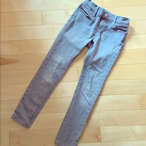 Skinny jeans with adjustable waist